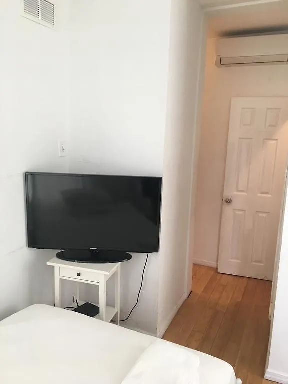 Beachside Apartment Brooklyn New York 0*,